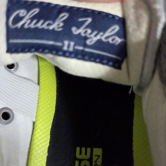 Converse Gray Sneakers - Picture 5 of 5